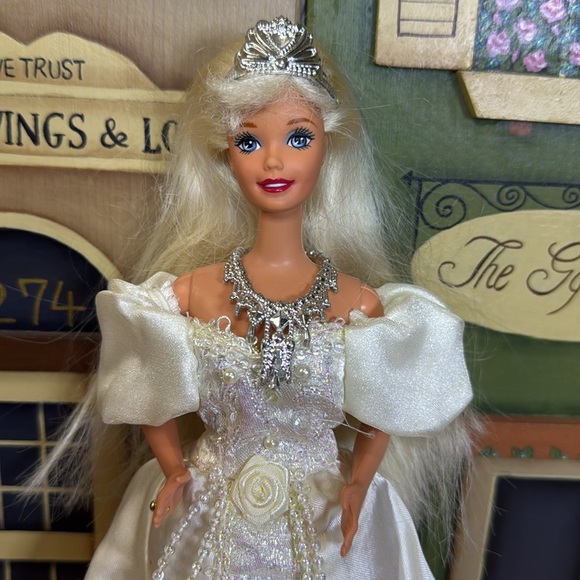 Vintage 1976 Princess Barbie White Glittery Gown - Picture 4 of 12